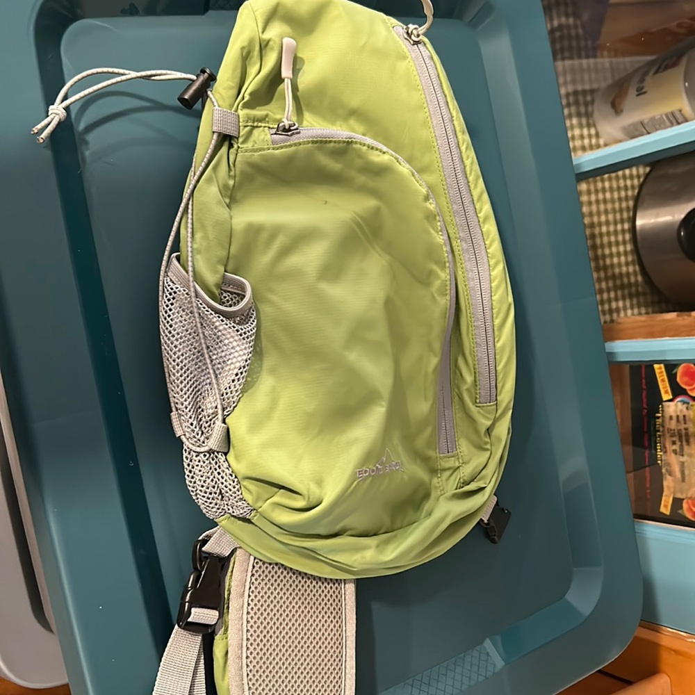 Eddie Bauer sling pack
